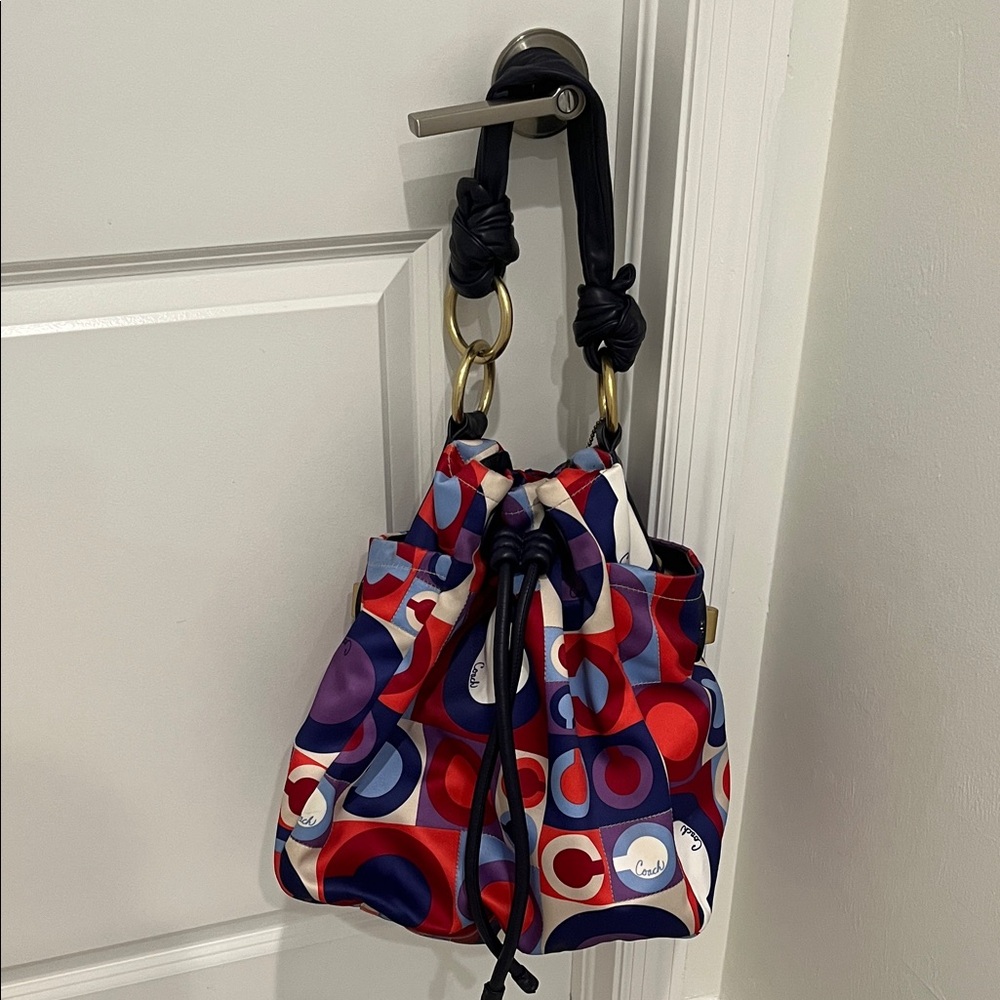 COACH Shoulder Bag Graphic Op Art Resort Collection With Charms - Picture 2 of 16